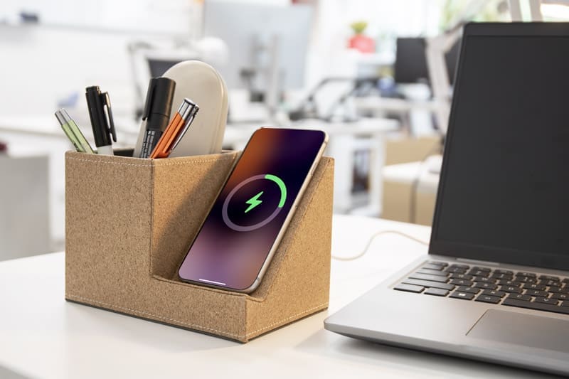 Organizer z ładowarką indukcyjną COVBI